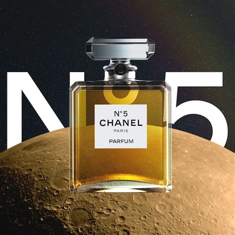 centenario chanel n 5|¡Chanel N°5 cumple 100 años! Y lo celebra con 'Five .